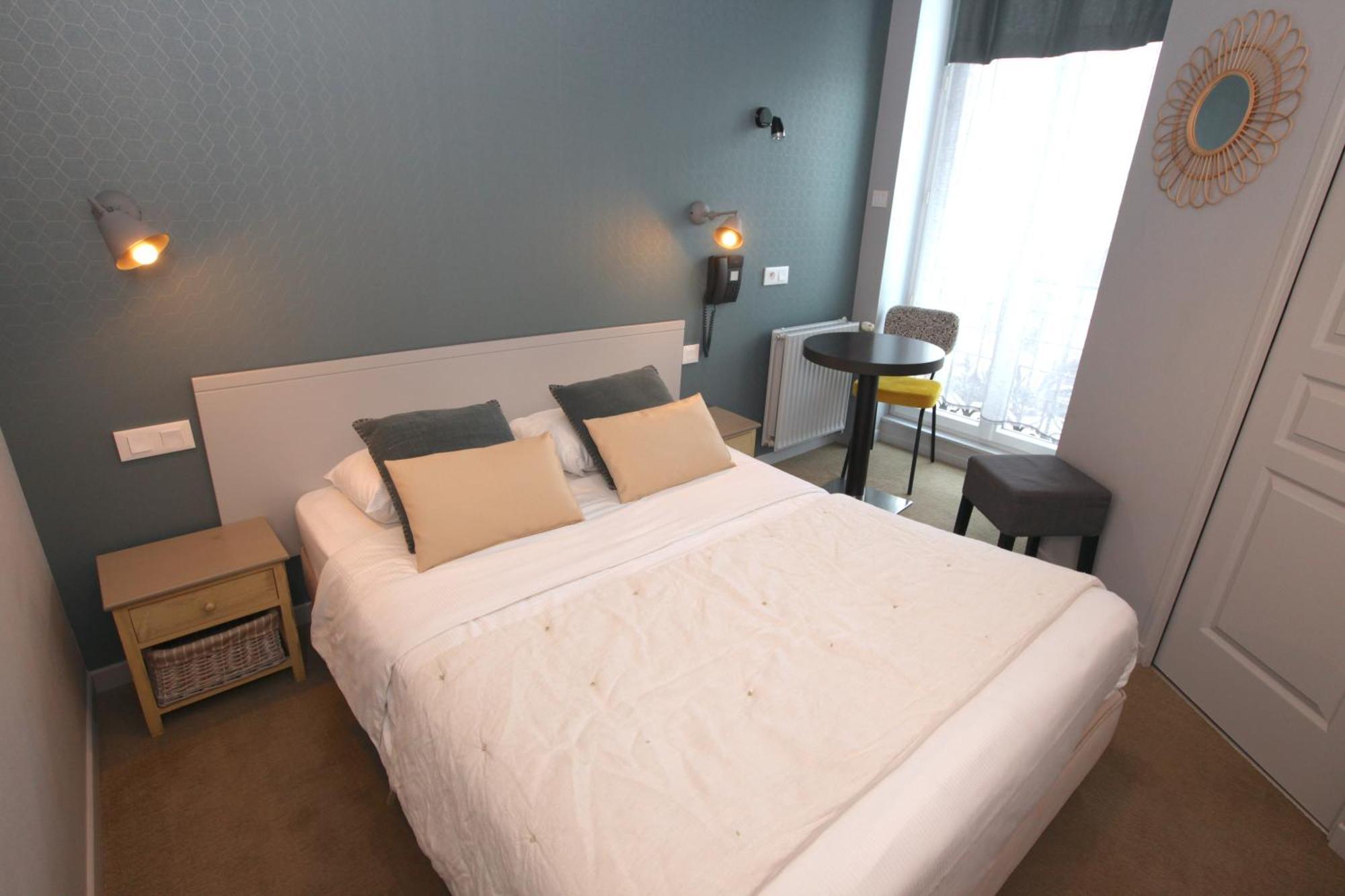 דינאר Cit'Hotel Les Alizes מראה חיצוני תמונה